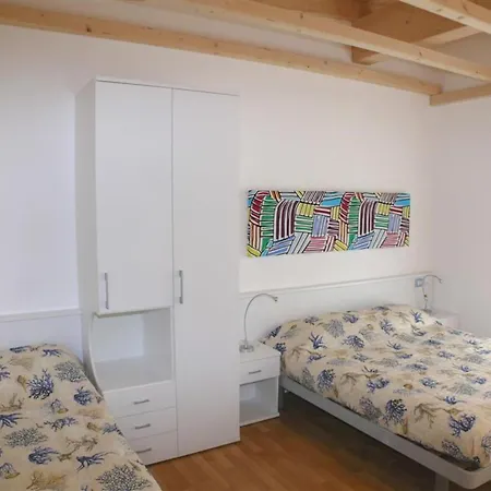Quiet Townhouse A Stones Throw From The *