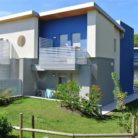 Quiet Townhouse A Stones Throw From The *