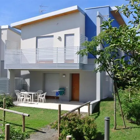Quiet Townhouse A Stones Throw From The Apartamento Bibione